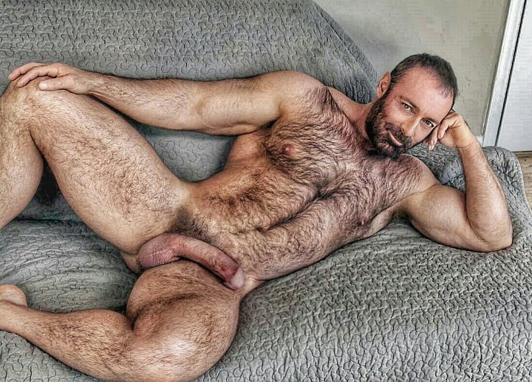 Free download naked hunk hairy photos