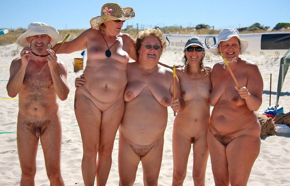 Порно Голые Старухи На Пляже