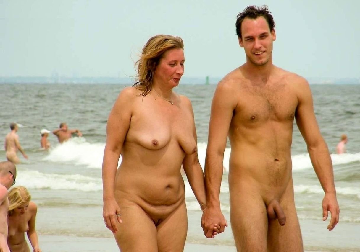 Порно Нудисты Семьями На Пляжах