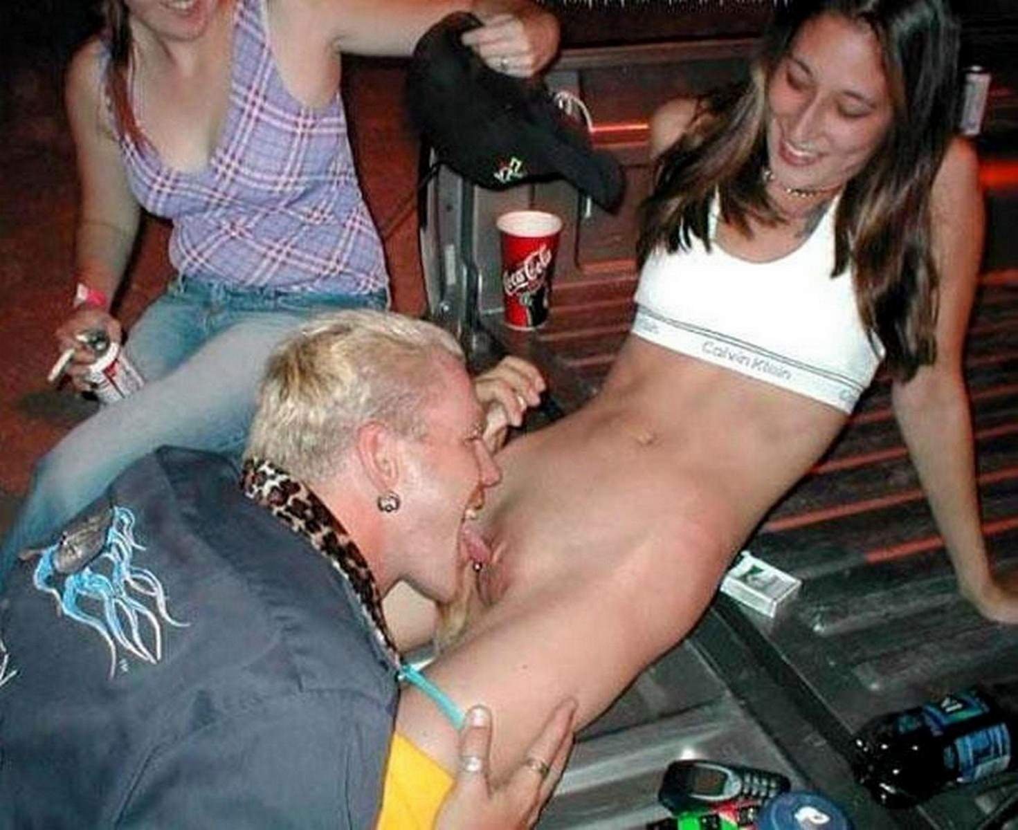  Пьяные лесбиянки на вечеринке порно фото и секс фотографии