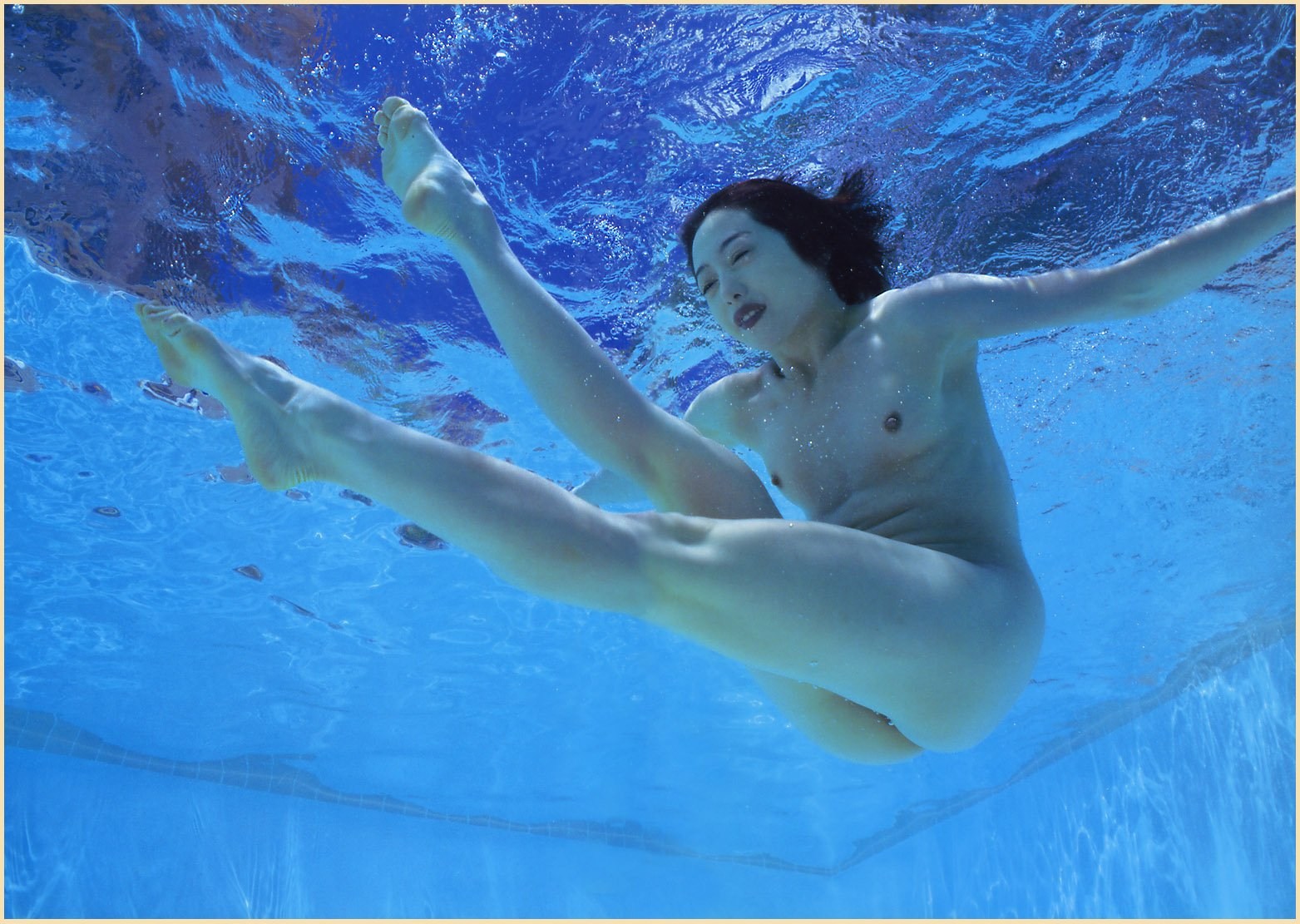 фото голая под водой фото 48