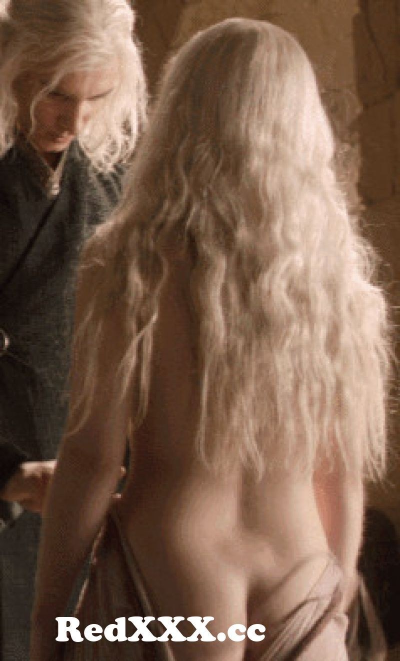 Emilia clarke hot gif