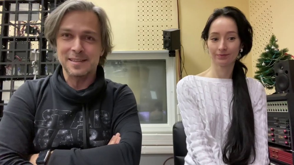 Комментатор формулы 1 Алексей Попов и Наталья Фабричнова