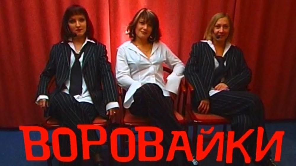 Эмили Эддисон с большими сиськами