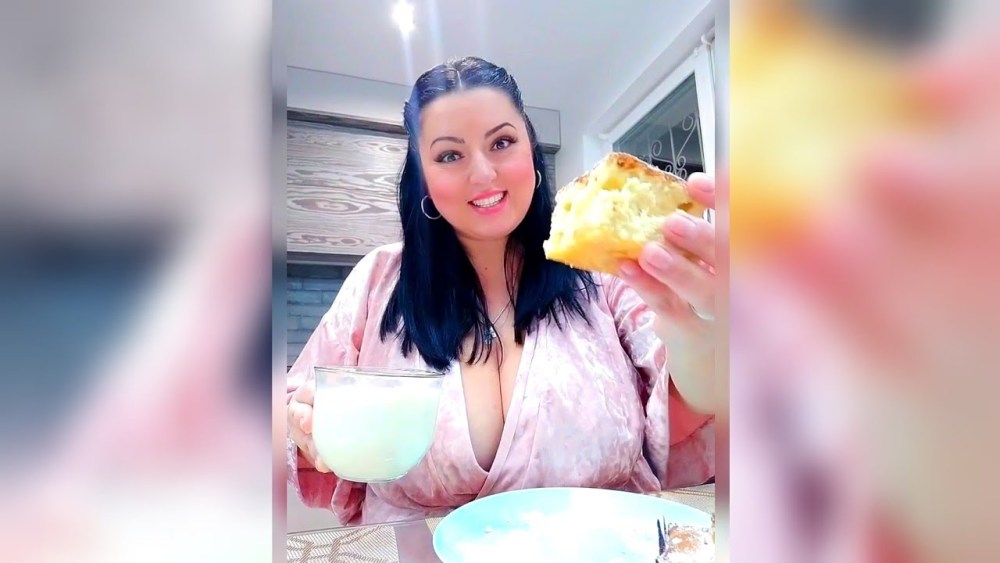 Маргарита Шубина в купальнике