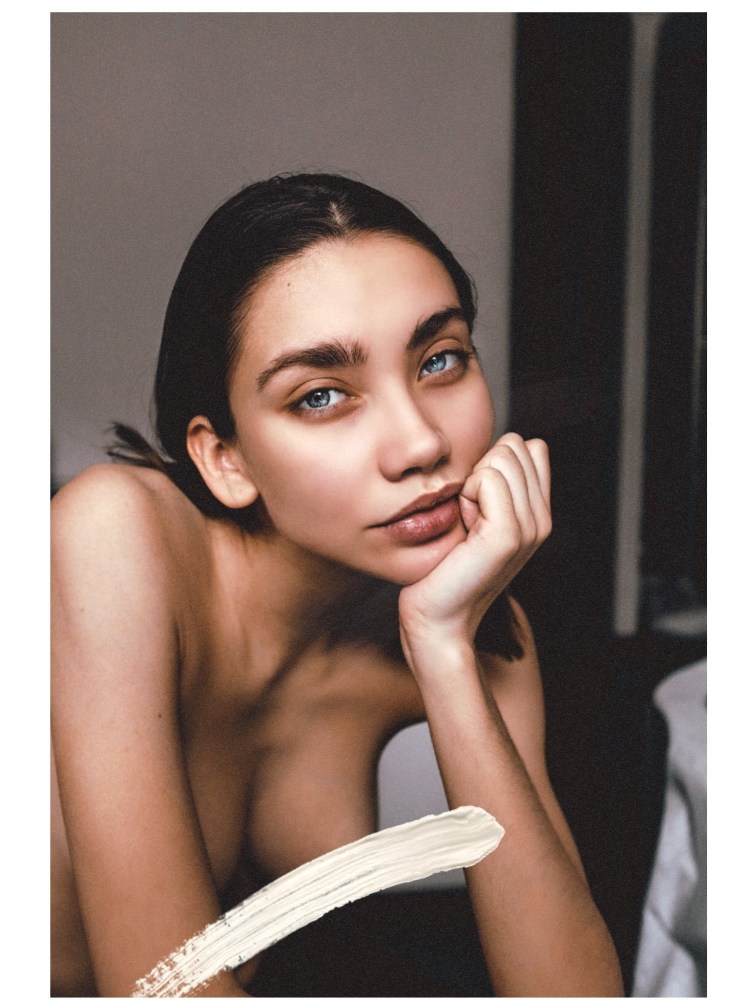 Карина Истомина фото голая