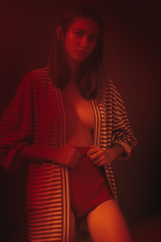 Карина Истомина топлес