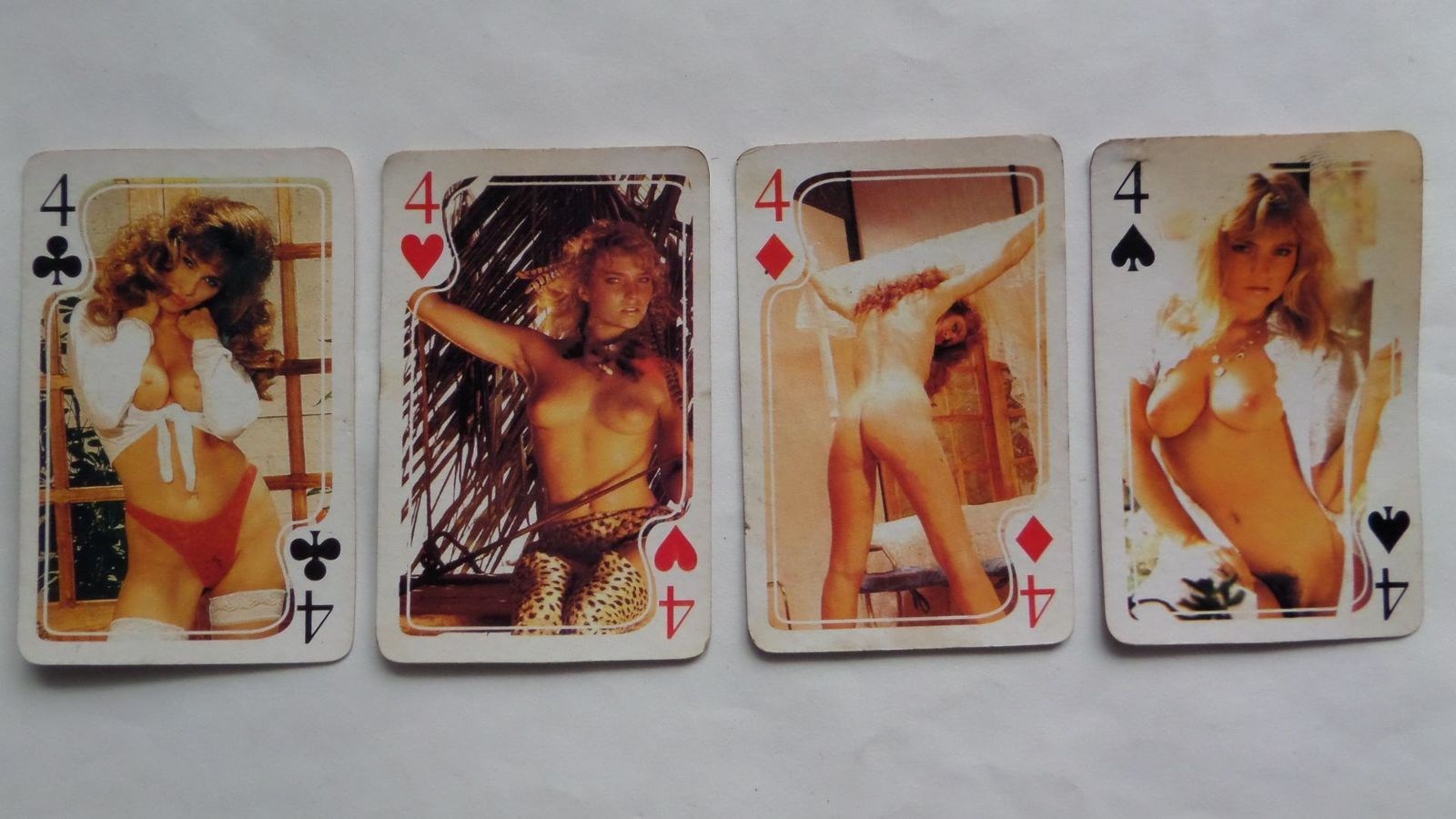карты с голыми девками играть фото 35