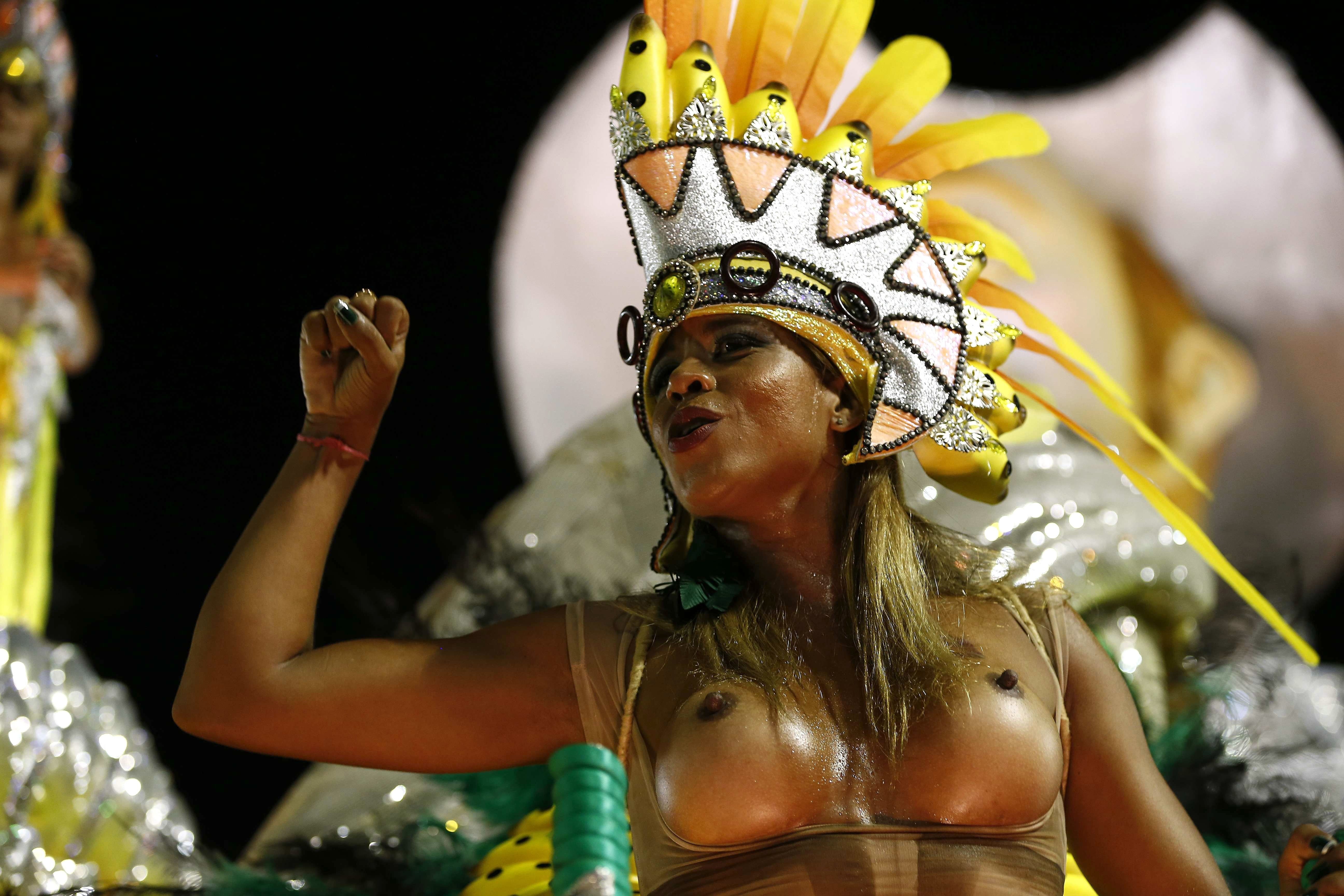фото голая карнавал в бразилия фото 42