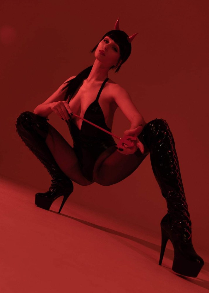 Danielle Beaulieu косплей сиськи
