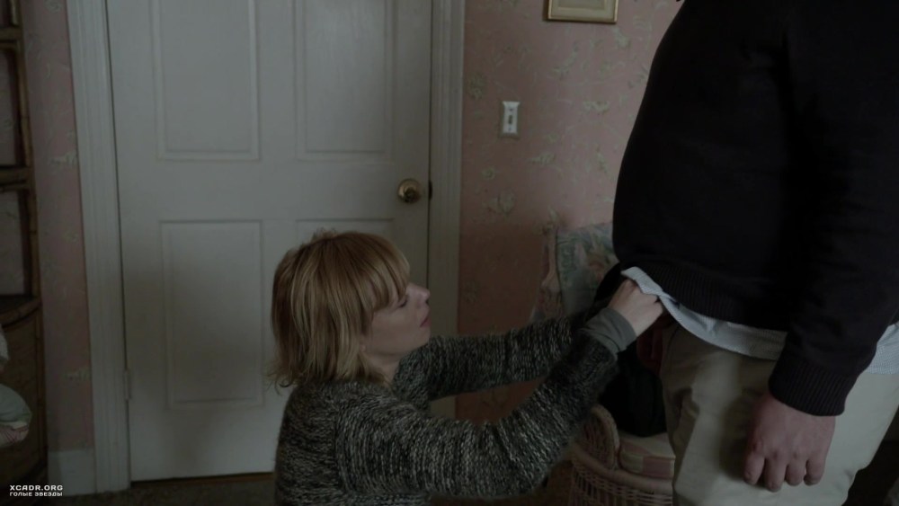 Эмили Бергл бесстыжие голая