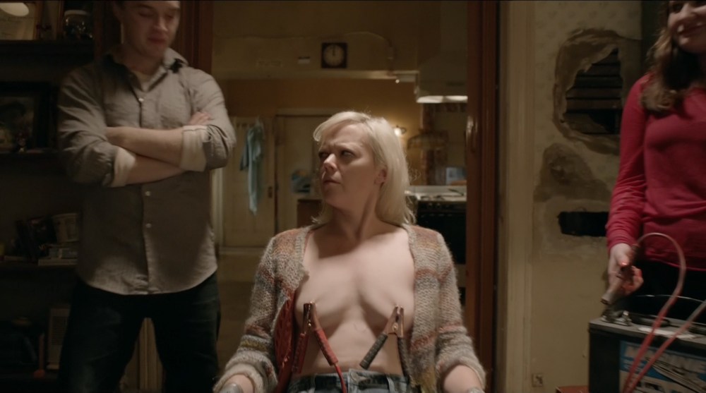 Эмили Бергл бесстыжие голая