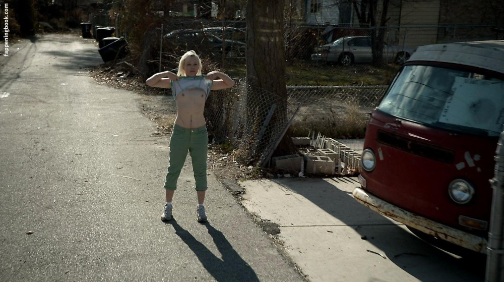 Эмма Гринвелл бесстыжие сцены