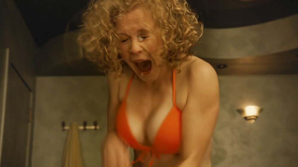 Джулия Стайлз в купальнике