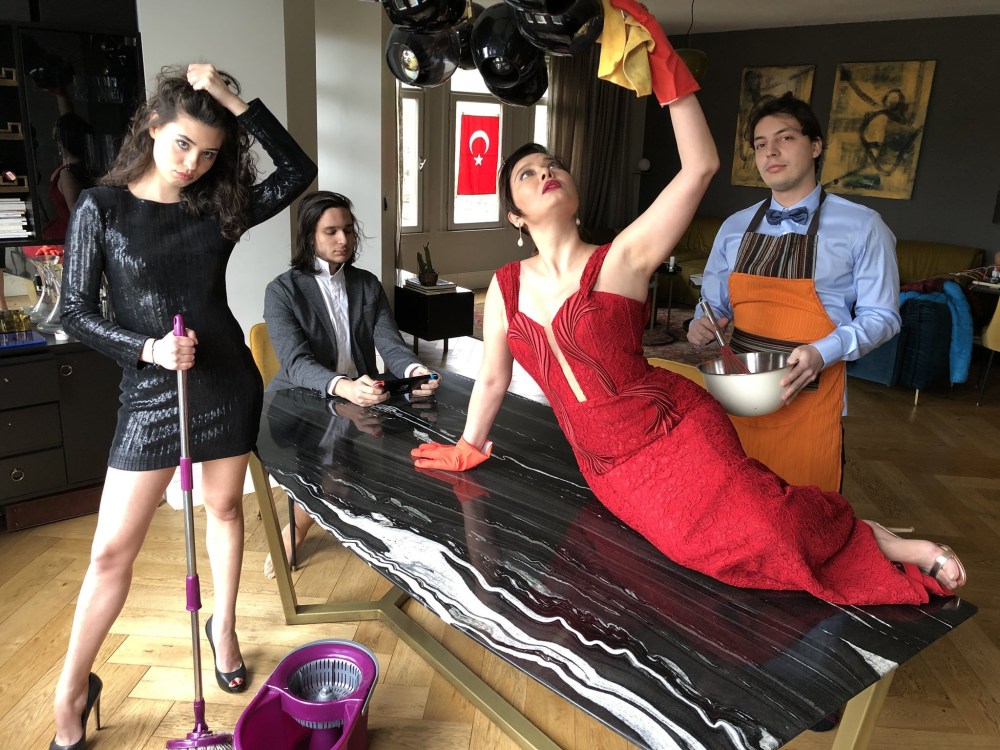 Турецкий актриса nurgul Yesilcay