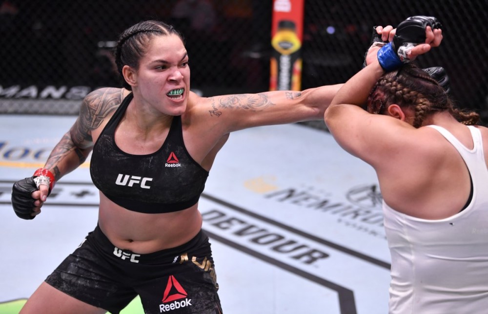 Боец UFC Аманда Нуньес