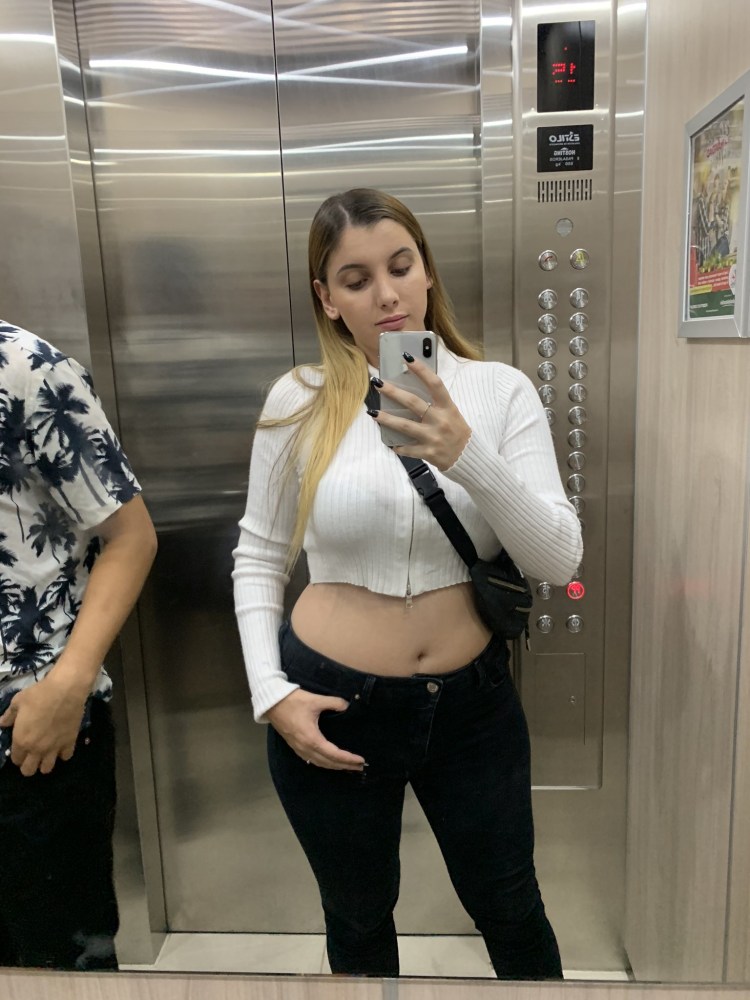 Карли Монтана наездница