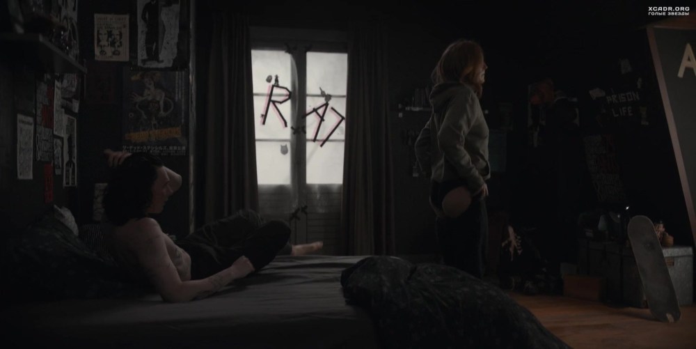 Джина Стибиц сериал тьма голая