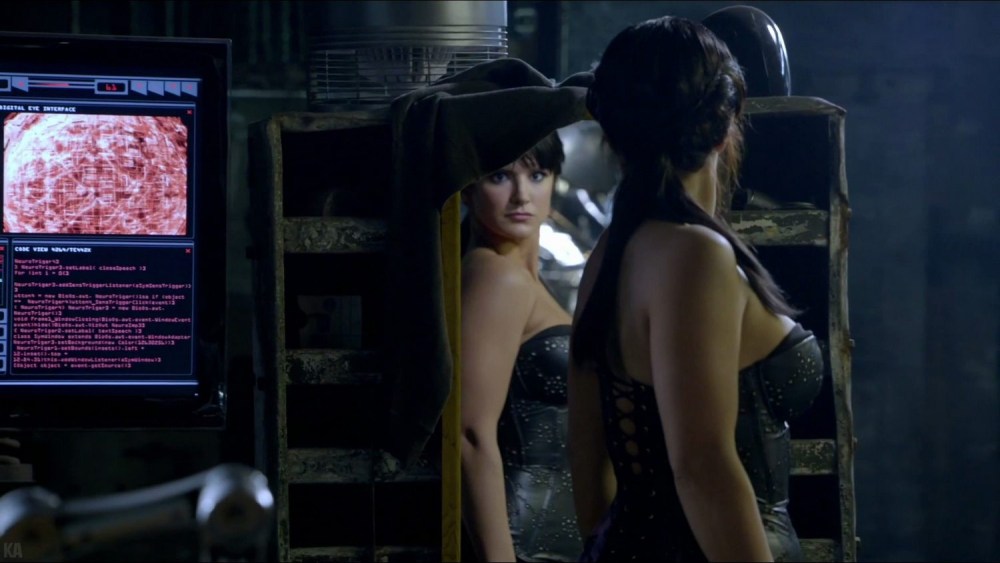 Лиза Викари фигура