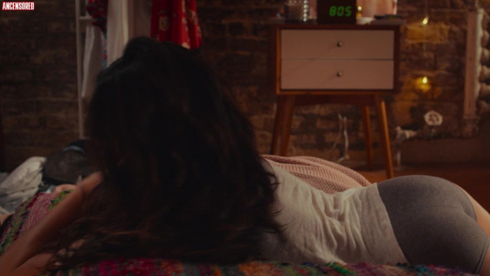 Джина Холден