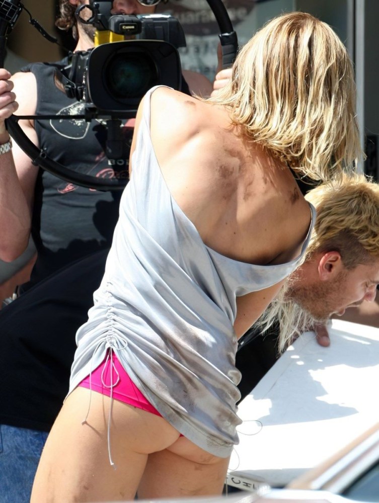 Голая Эми смарт фильм адреналин