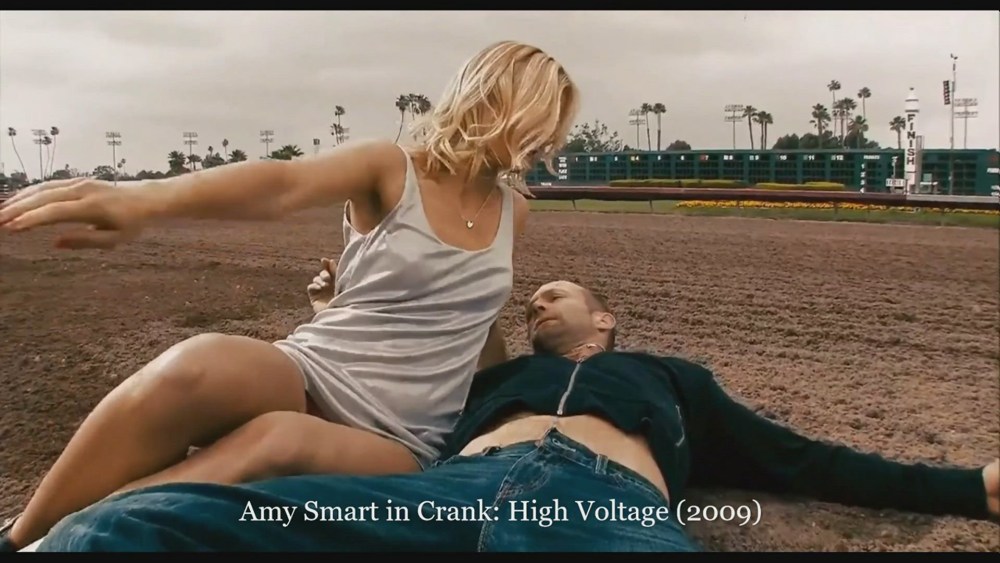 Мэгги Джилленхол голая