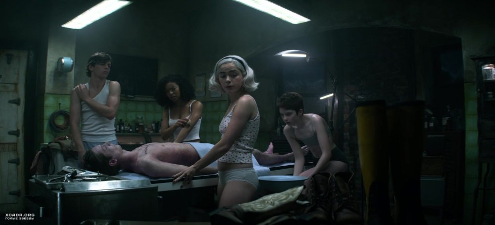 Приключения Сабрины голая