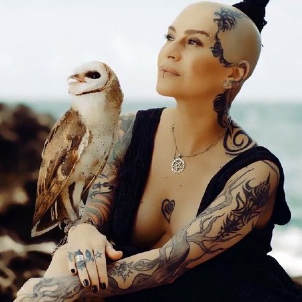 Закирова на премии муз ТВ