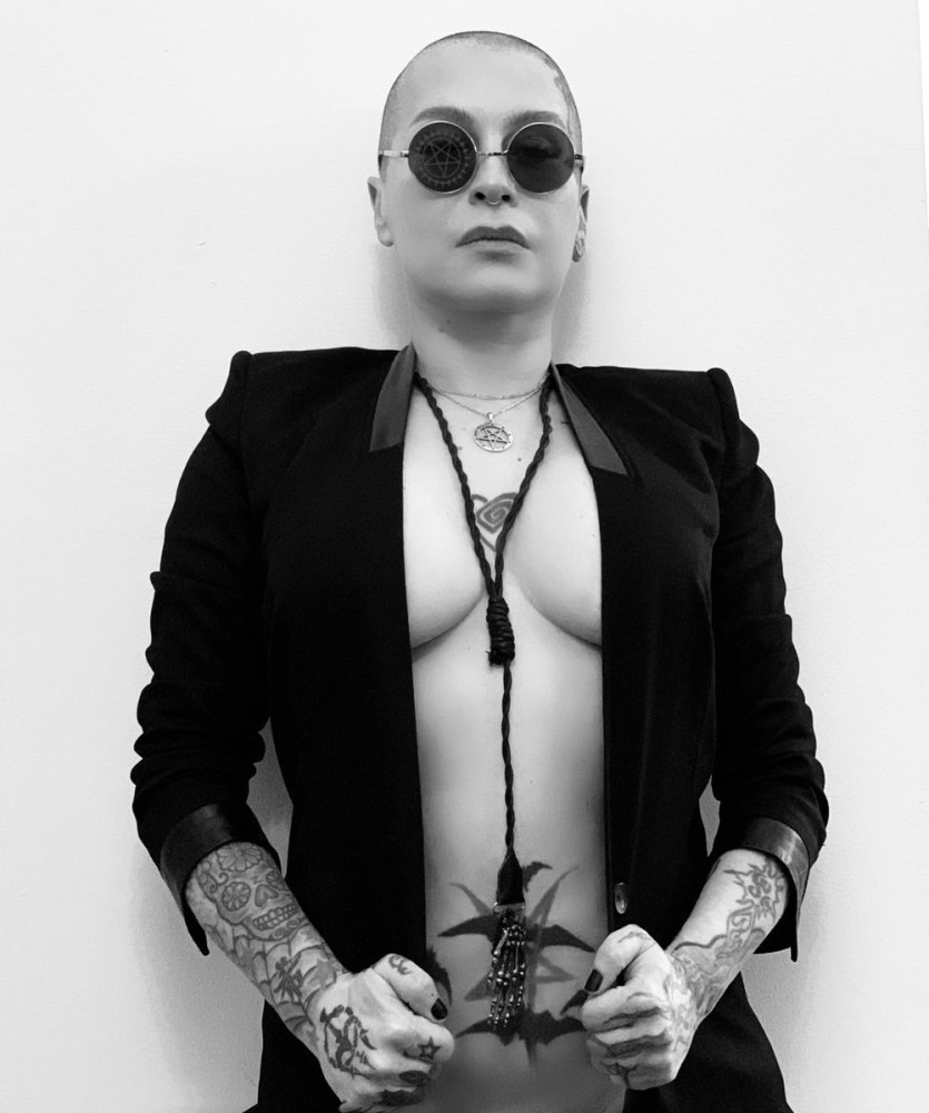 Голая красивая богиня киска