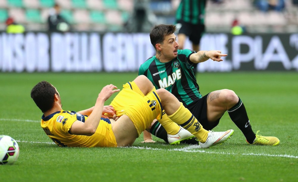 Мужской пенис в трусах