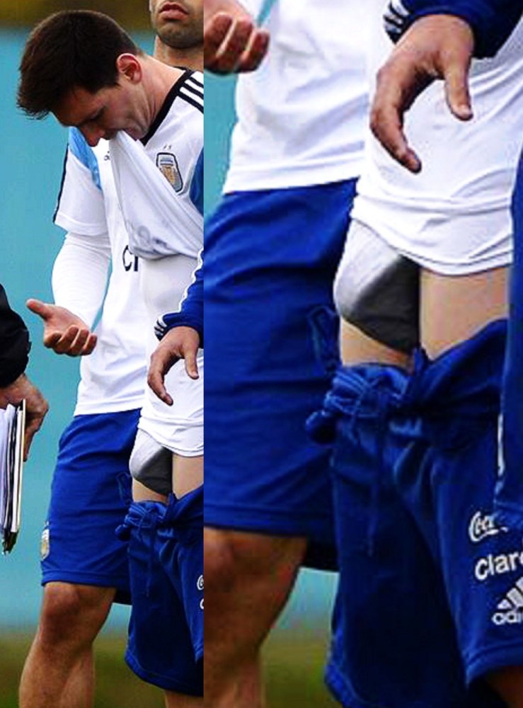 Красивый мужской член в трусах