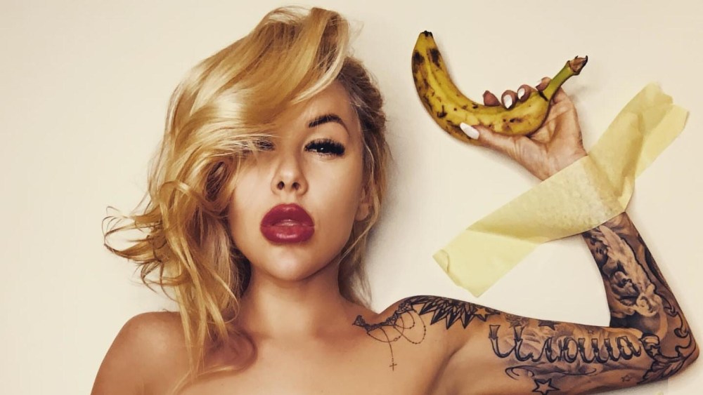 Анна Старшенбаум в Нижнем белье