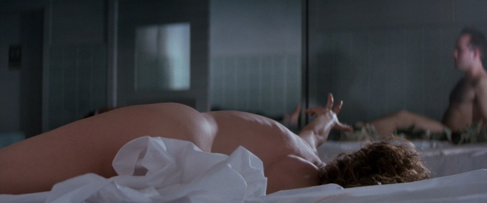 Элли Галлерани Роузвуд голая