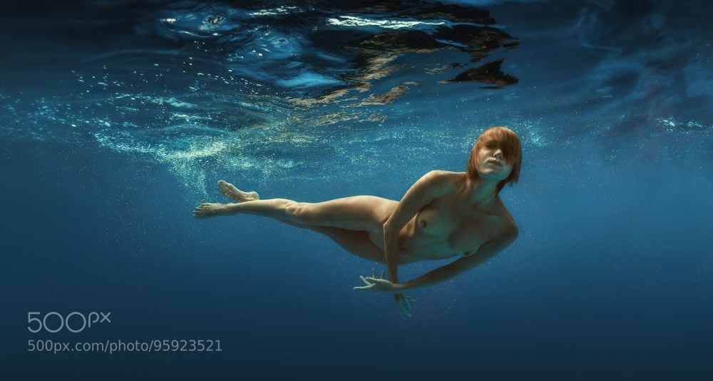 Подводные съемки ню
