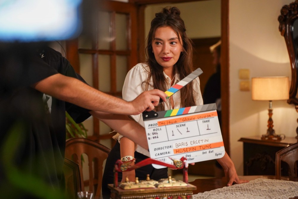 Ханде Йенер и Кадир