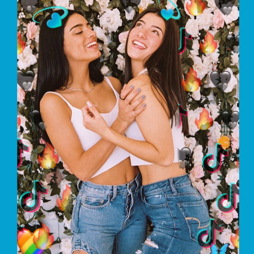 Charli Damelio booty