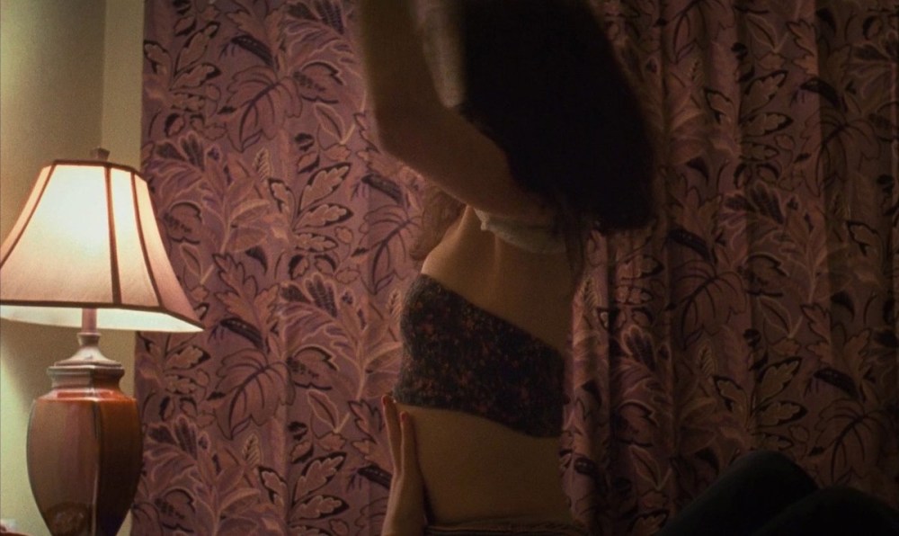 Наталия Дайер в Нижнем белье