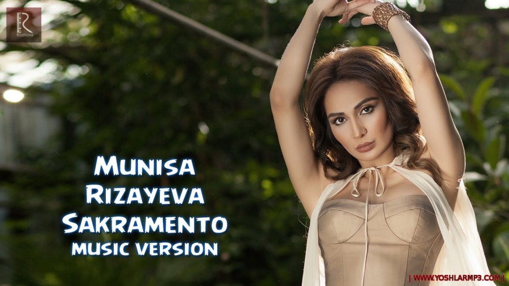 Ева Ловиа раздвинула ноги