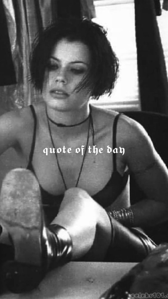 Очертания тела девушки