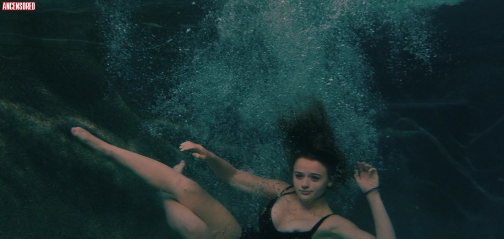 Джоуи Кинг грудь