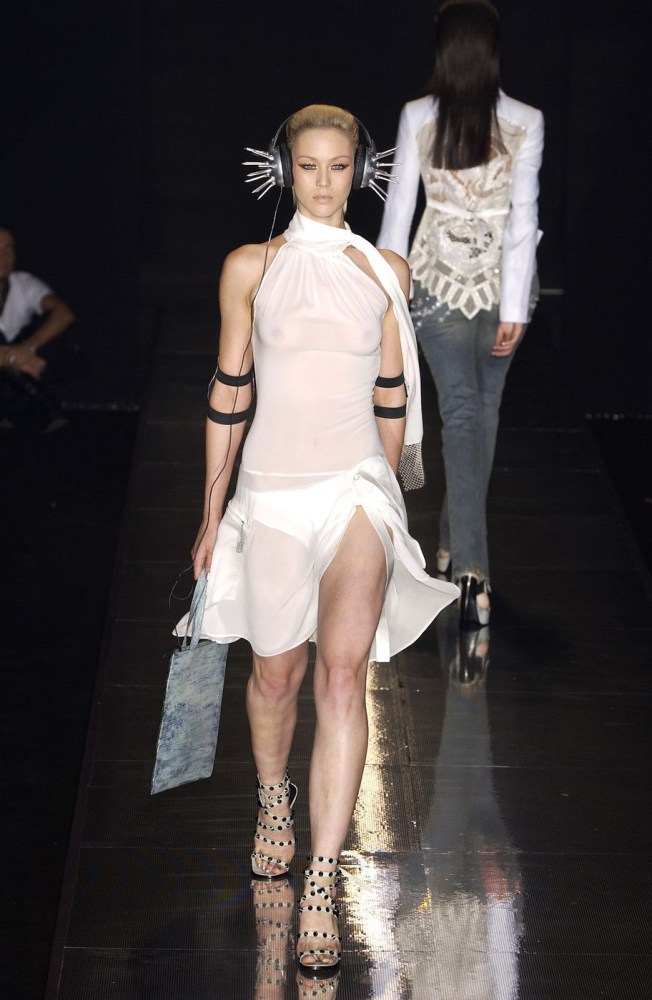 Каролина Куркова топлесс