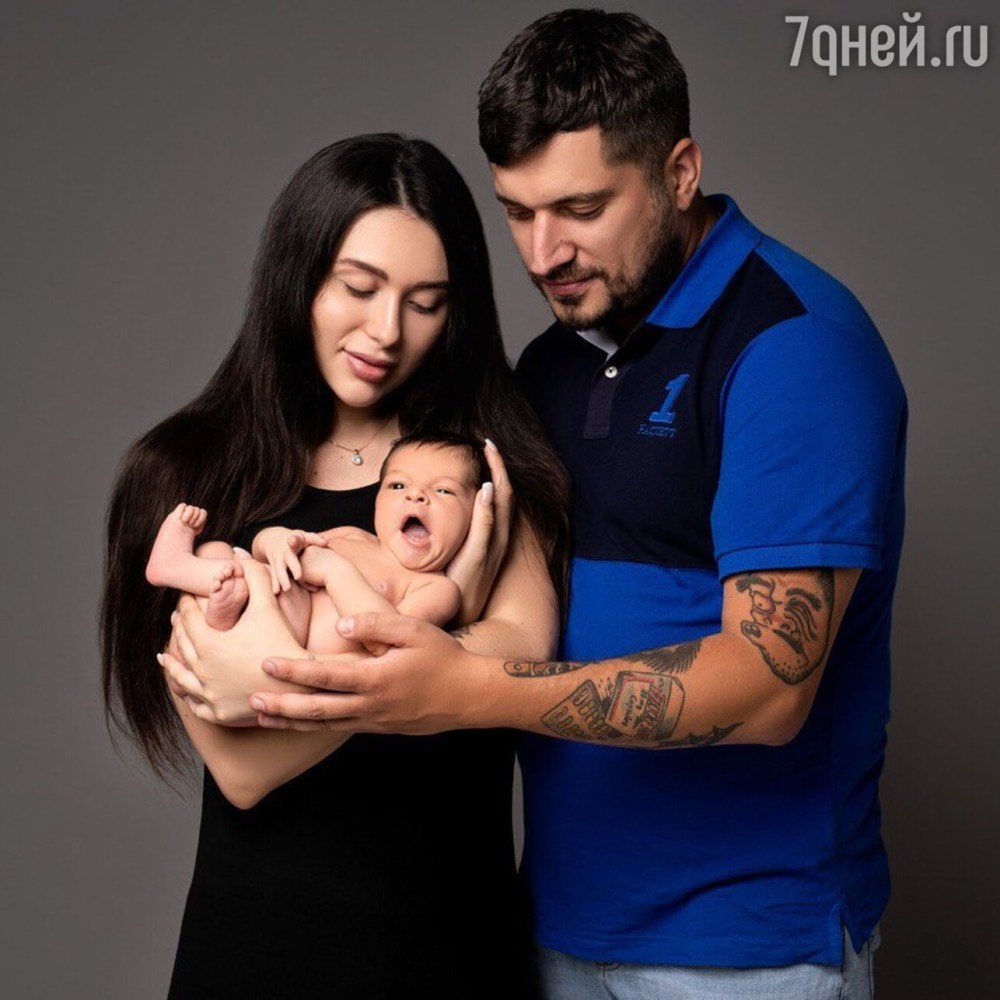 Паша техник и Карина