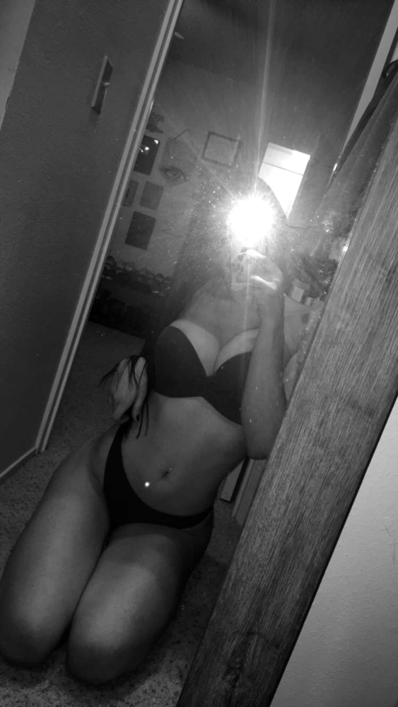 Исидора Горештер Shameless