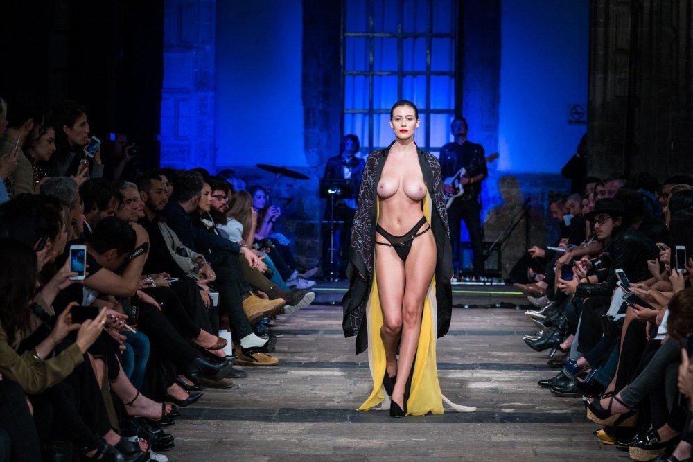 Morgane Dubled Catwalk