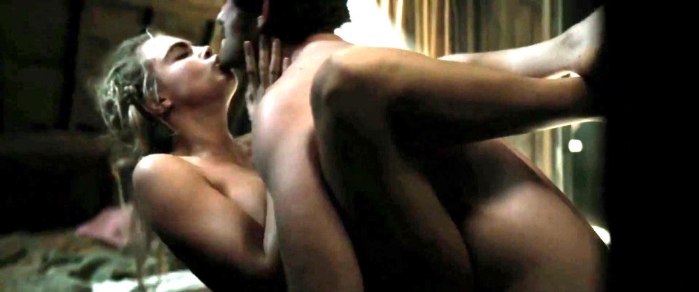 Кара Делевинь обнаженка