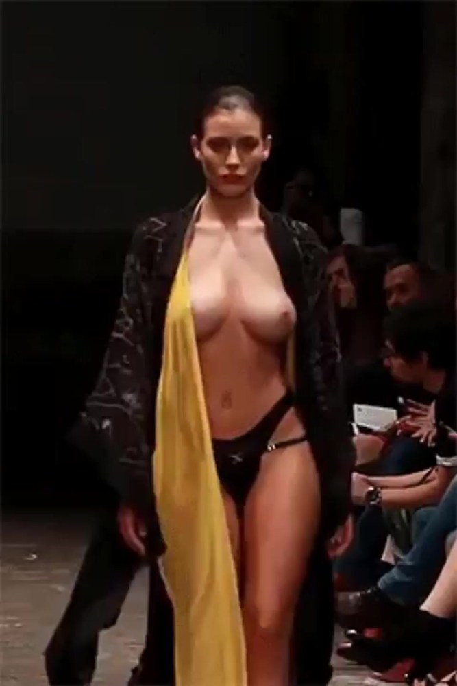 Мадалина Иоанна Филипп голая