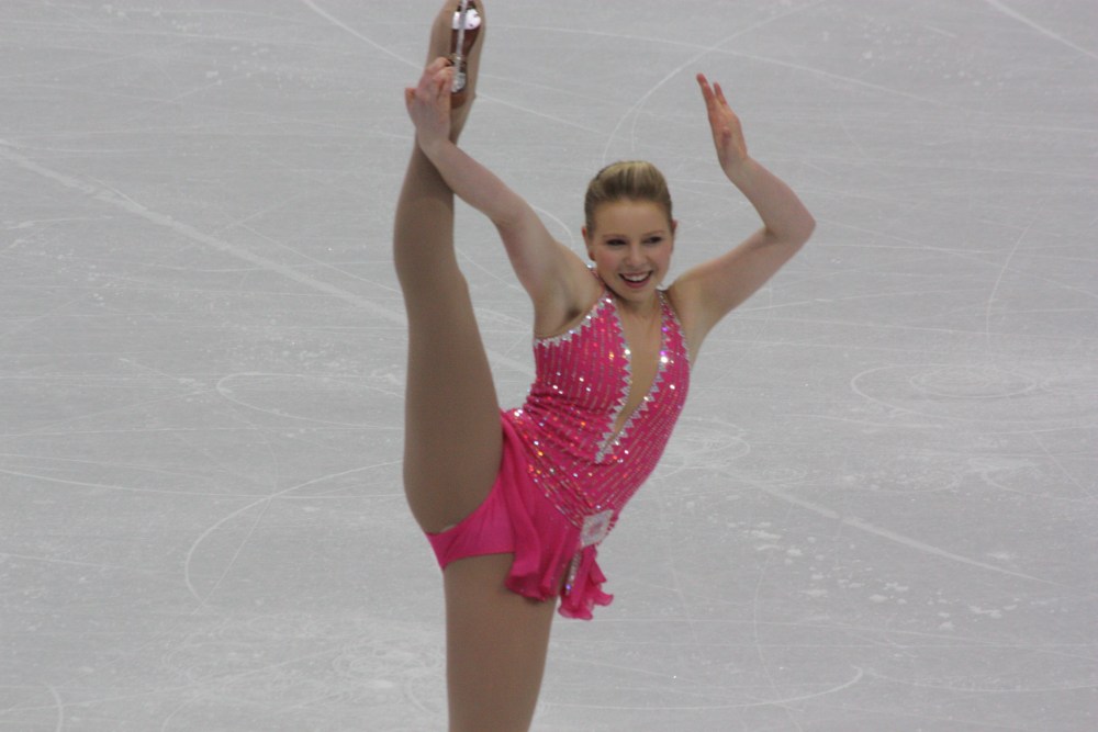 Фигура фигуристки