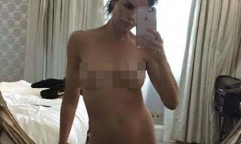 Павел Мамаев голый