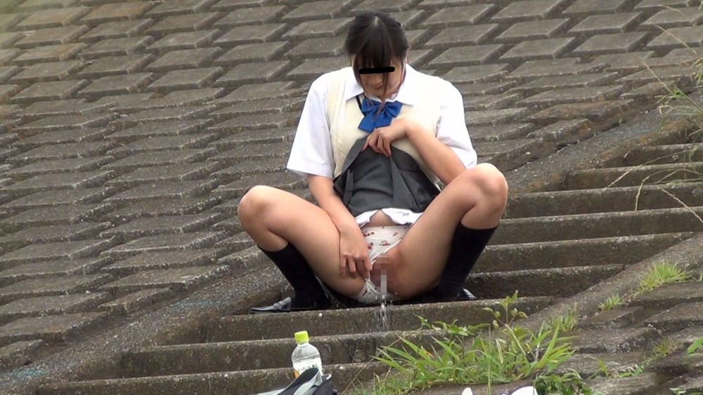 Подглядывать 小学生 без трусиков