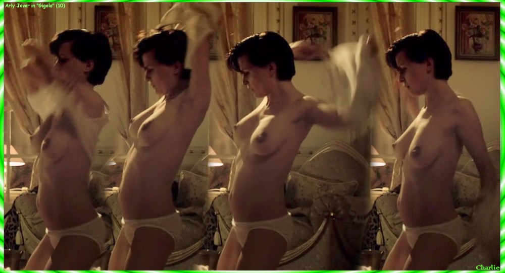 Наташа Яровенко голая кино